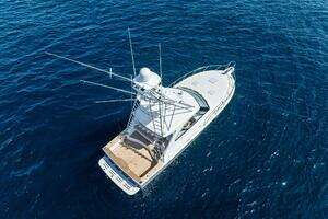 2016 Hatteras thumbnail 5
