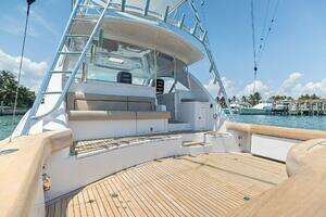 2016 Hatteras thumbnail 34
