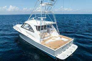 2016 Hatteras thumbnail 11