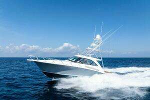 2016 Hatteras thumbnail 1