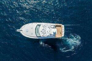 2016 Hatteras thumbnail 7