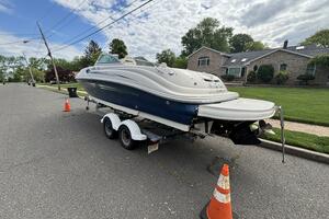 Photo 5365405 for 2007 Sea Ray 240 Sundeck  