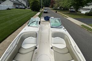 Photo 5365423 for 2007 Sea Ray 240 Sundeck  