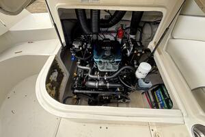 Photo 5365412 for 2007 Sea Ray 240 Sundeck  