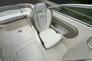 Photo 5365414 for 2007 Sea Ray 240 Sundeck  