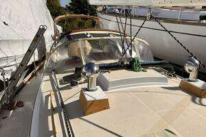 2001 Shannon 43 Cutter thumbnail 10