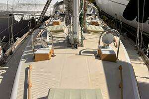 2001 Shannon 43 Cutter thumbnail 12