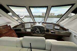 2000 Carver 506 Motor Yacht thumbnail 15