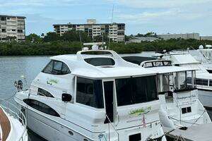 2000 Carver 506 Motor Yacht thumbnail 4