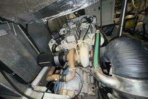 2000 Carver 506 Motor Yacht thumbnail 25