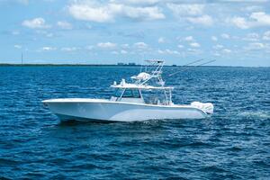 Fin  amp  Tonic 42ft Yellowfin Yacht For Sale