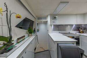 2010 Sunseeker thumbnail 7