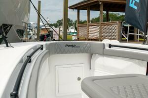 33ft Front Runner Yacht For Sale