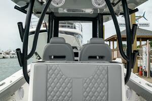 33ft Front Runner Yacht For Sale