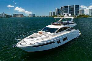 Thinks It's His 2016 Sea Ray L650 Fly Yacht For Sale in North Miami Beach FL