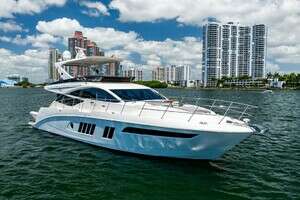 Thinks It's His 2016 Sea Ray L650 Fly Yacht For Sale in North Miami Beach FL