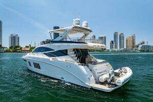 Thinks It's His 2016 Sea Ray L650 Fly Yacht For Sale in North Miami Beach FL