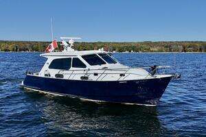  2003 Dovercraft 42 PH Coupe Yacht For Sale in Penetanguishene Ontario