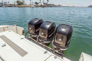 2008 Fountain 38 Sportfishing Cruiser thumbnail 12