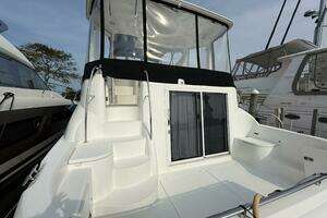 2005 Meridian 459 thumbnail 6