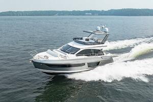 2023 Azimut Fly 53 yacht cruising on open water, showcasing 