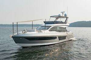 2023 Azimut Fly 53 thumbnail 2