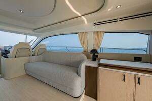 2023 Azimut Fly 53 thumbnail 27