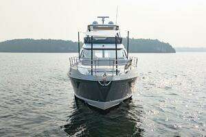 2023 Azimut Fly 53 thumbnail 3