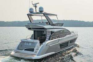 2023 Azimut Fly 53 thumbnail 16