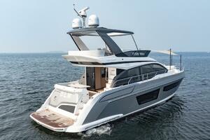 2023 Azimut Fly 53 yacht cruising on open water, showcasing 