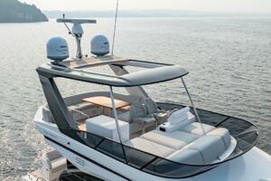 2023 Azimut Fly 53 yacht with sleek design and luxurious sea