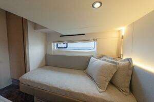 2023 Azimut Fly 53 thumbnail 100
