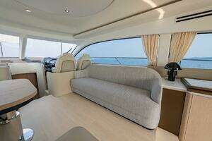 2023 Azimut Fly 53 thumbnail 28