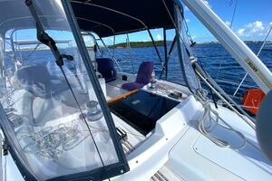 03 Deck Hunter 420 Passage