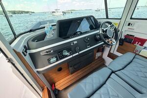 JUST US 28ft Axopar Yacht For Sale