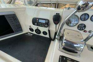 1980 Viking 43 DCMY thumbnail 14