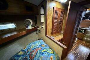 1980 Viking 43 DCMY thumbnail 33