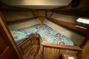 1980 Viking 43 DCMY thumbnail 32
