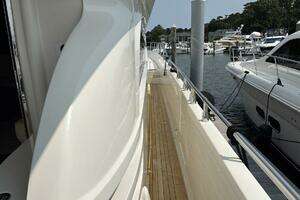 2006 Marquis 65 thumbnail 5