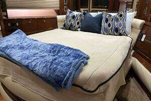 2006 Marquis 65 thumbnail 38