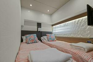 2016 55 Prestige Flybridge - YEE YEE - Guest Stateroom