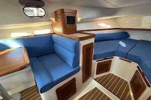 2013 Hunt Yachts Harrier 36 thumbnail 30