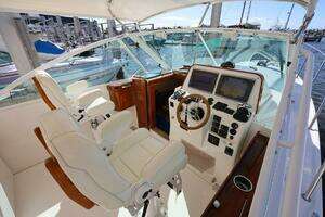 2013 Hunt Yachts Harrier 36 thumbnail 16