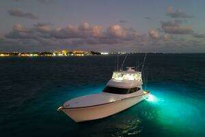 2025 Viking 82 Convertible thumbnail 77