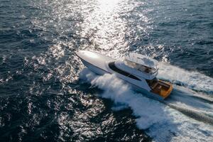 2025 82 Viking Convertible Boujie Exterior Photos (14)