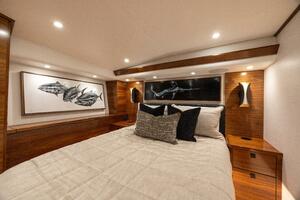 2025 82 Viking Convertible Boujie Starboard Stateroom (1)