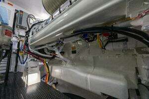 2025 Viking 82 Convertible thumbnail 56