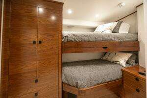 2025 Viking 82 Convertible thumbnail 36