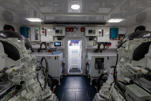 2025 82 Viking Convertible Boujie Engine Room (3)
