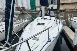 32ft Jeanneau Yacht For Sale